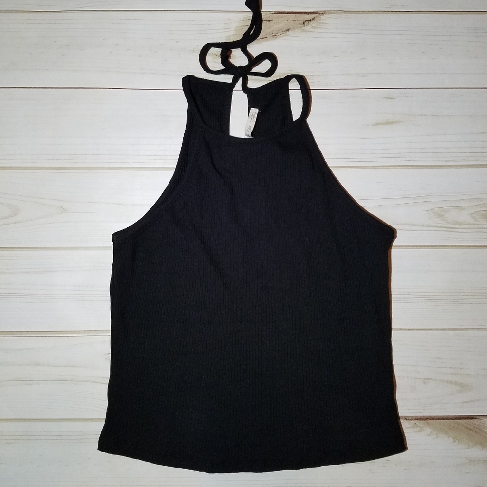 Black ribbed halter crop top